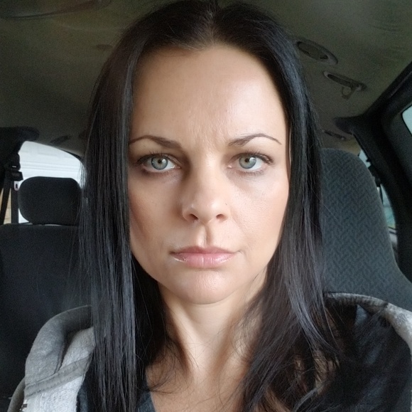 Meet your Posher, Tonya - Picture 2 of 16